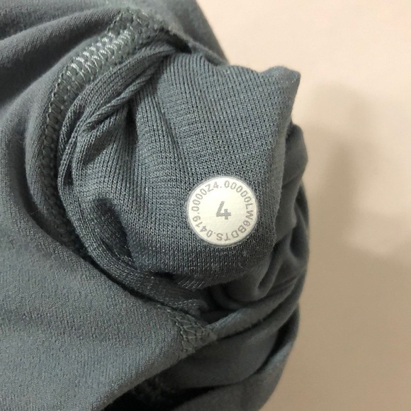 Lululemon Athletica Women’s Align High Rise Cropped Blue Gray Leggings size 4 - Picture 6 of 6
